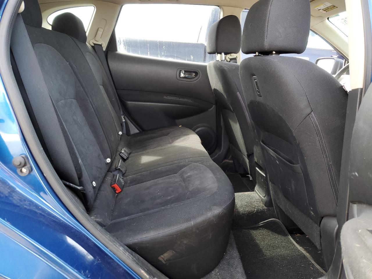 2010 Nissan Rogue - Image 11