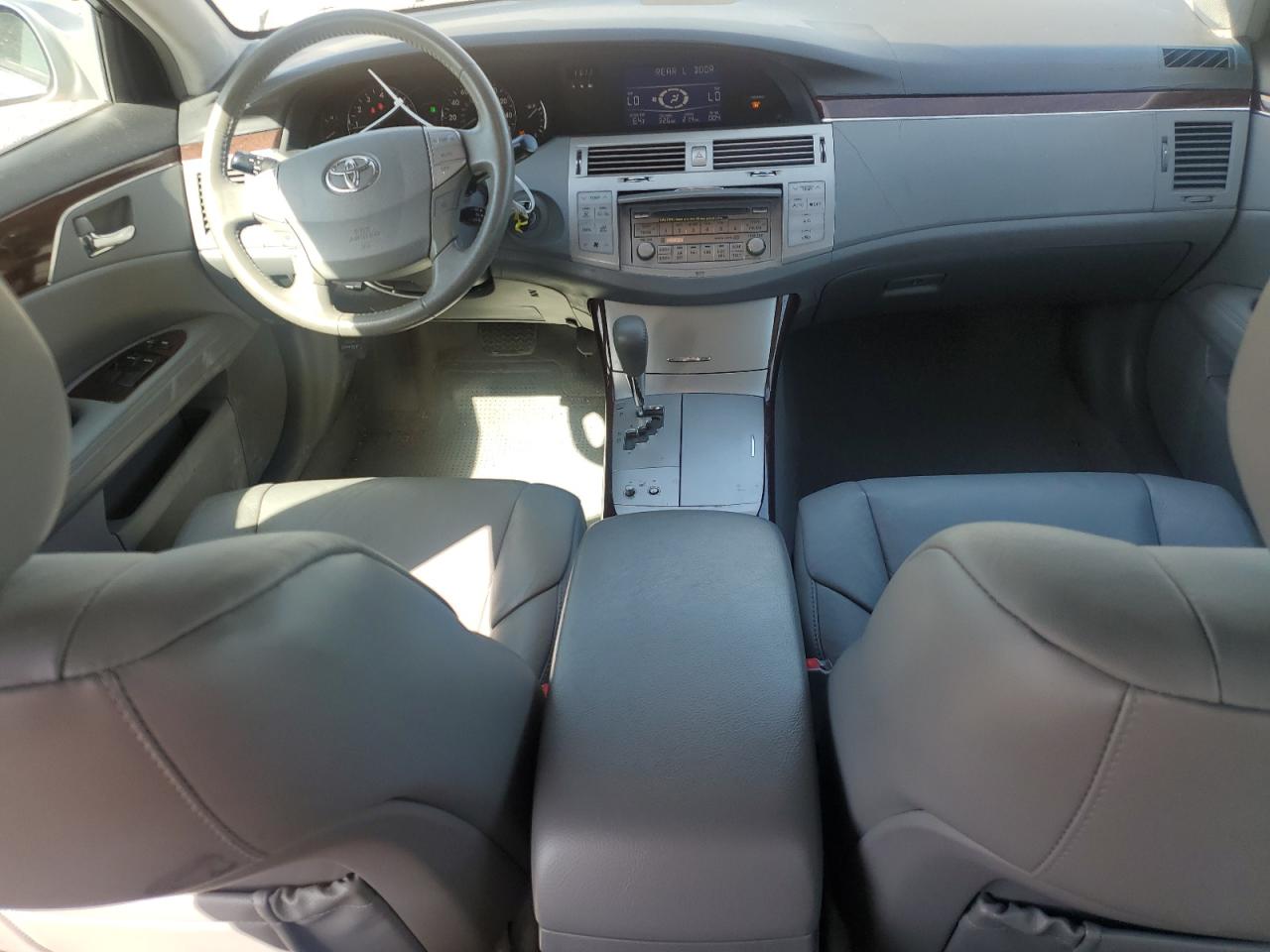 2008 Toyota Avalon - Image 8