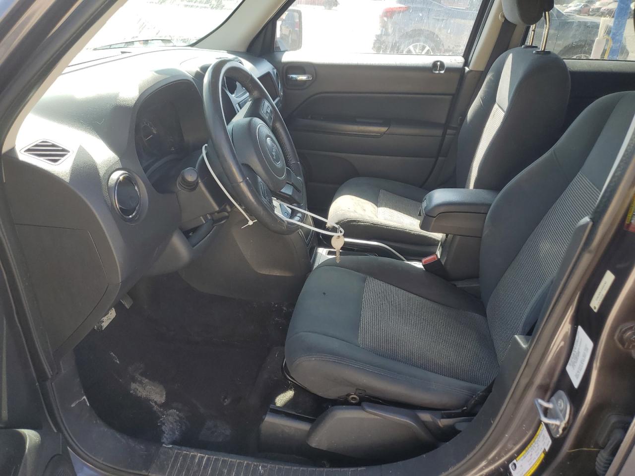 2014 Jeep Liberty (Patriot) - Image 7