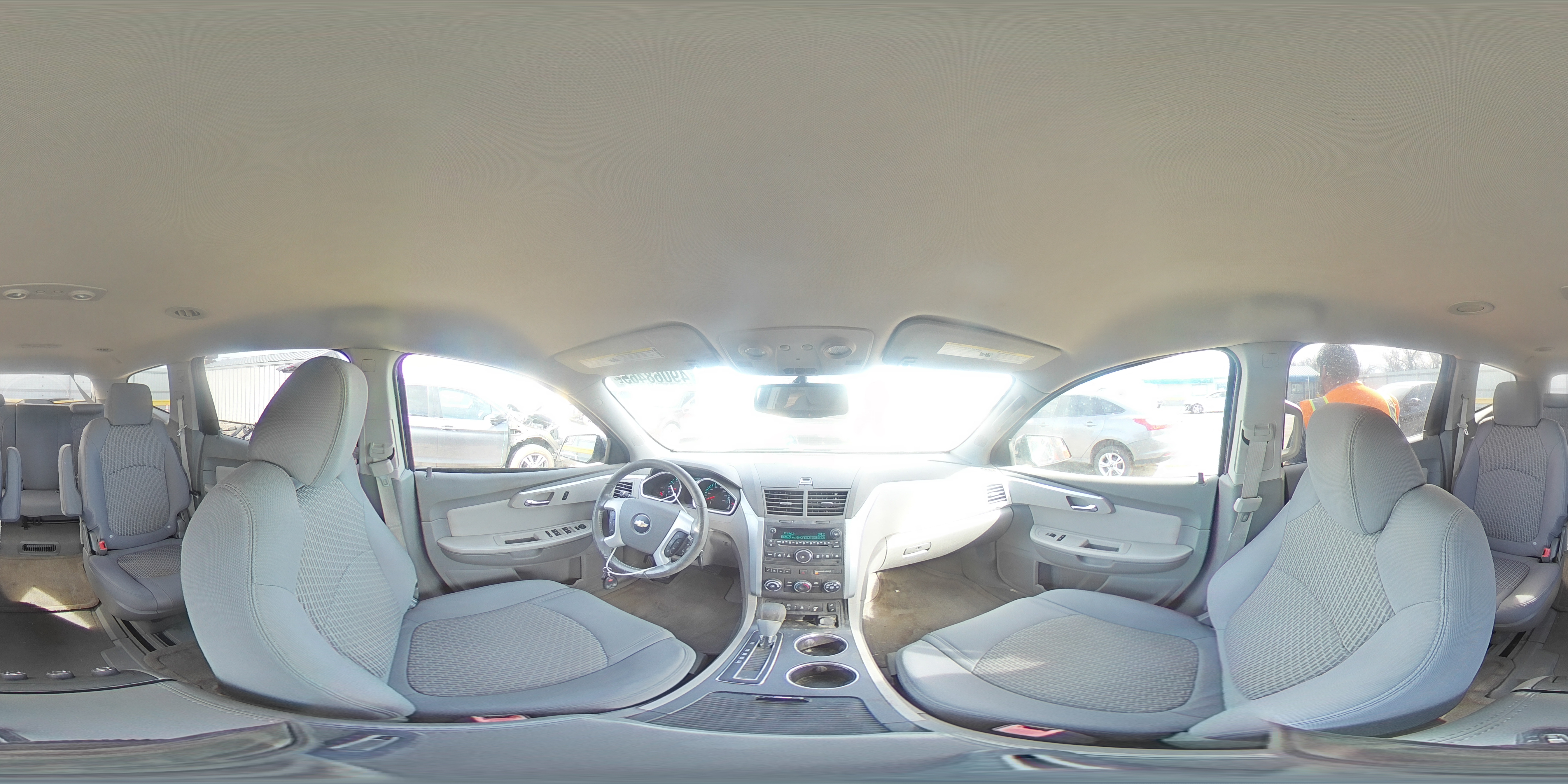 2011 Chevrolet Traverse - Image 13