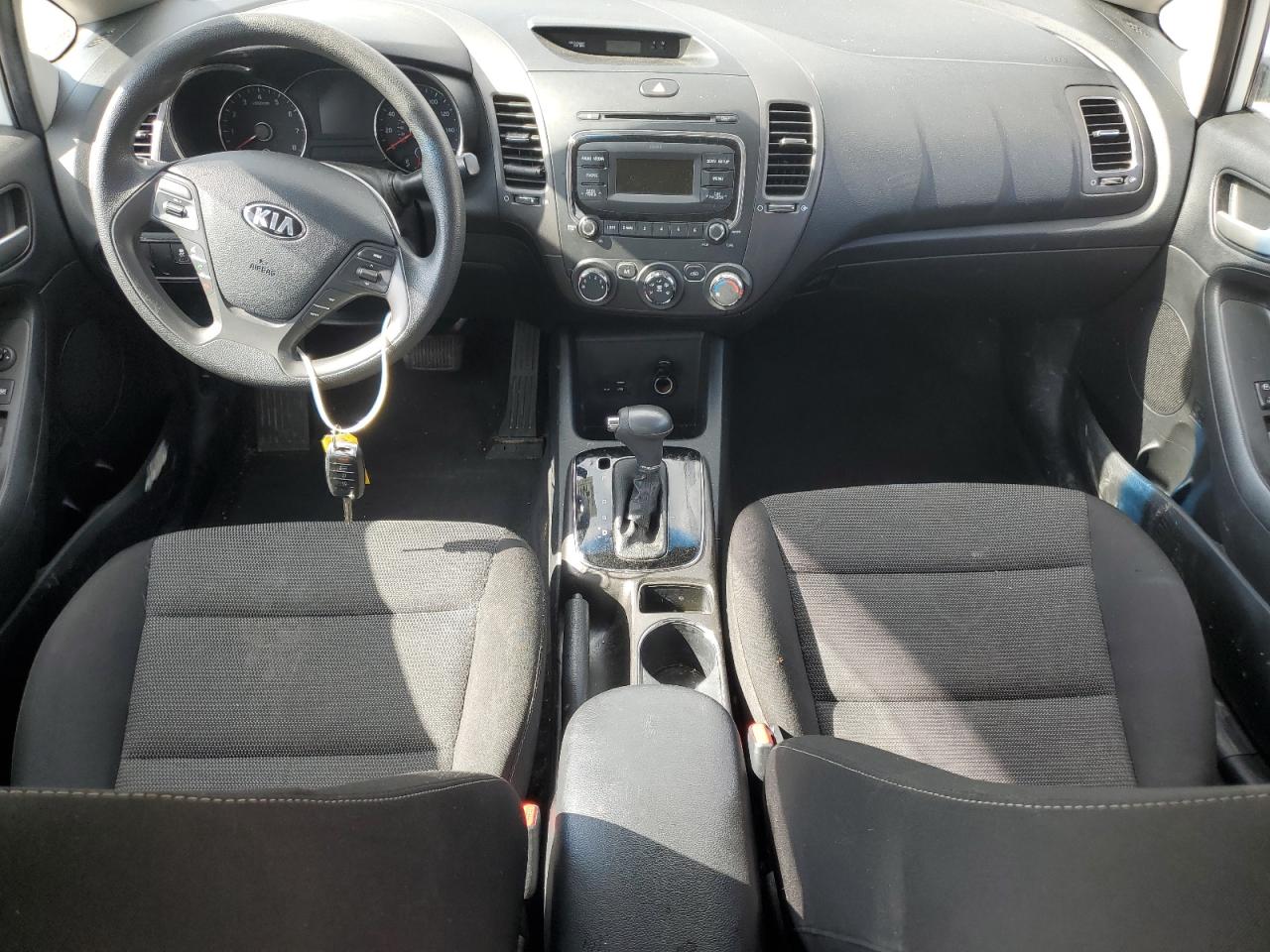 2017 Kia Forte - Image 8