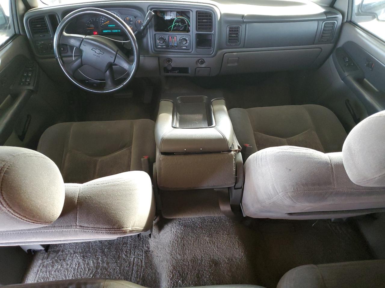 2003 Chevrolet Tahoe C1500 VIN: 1GNEC13V23J332070 Lot: 49641465