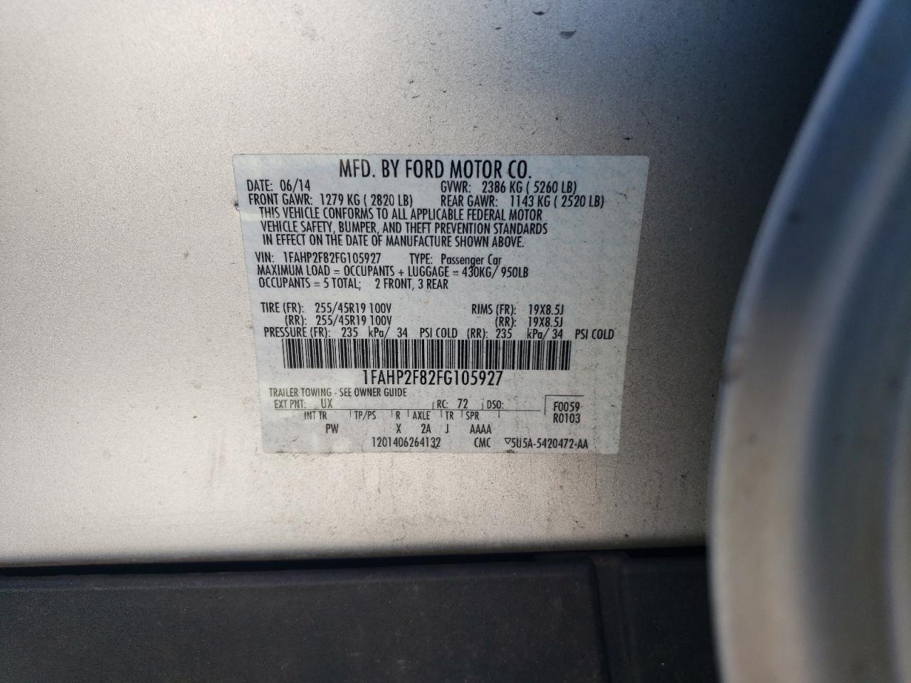 2015 Ford Taurus - Image 12