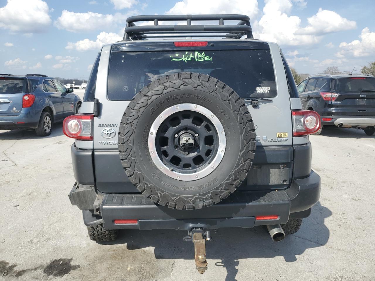 2013 Toyota FJ Cruiser - Image 6