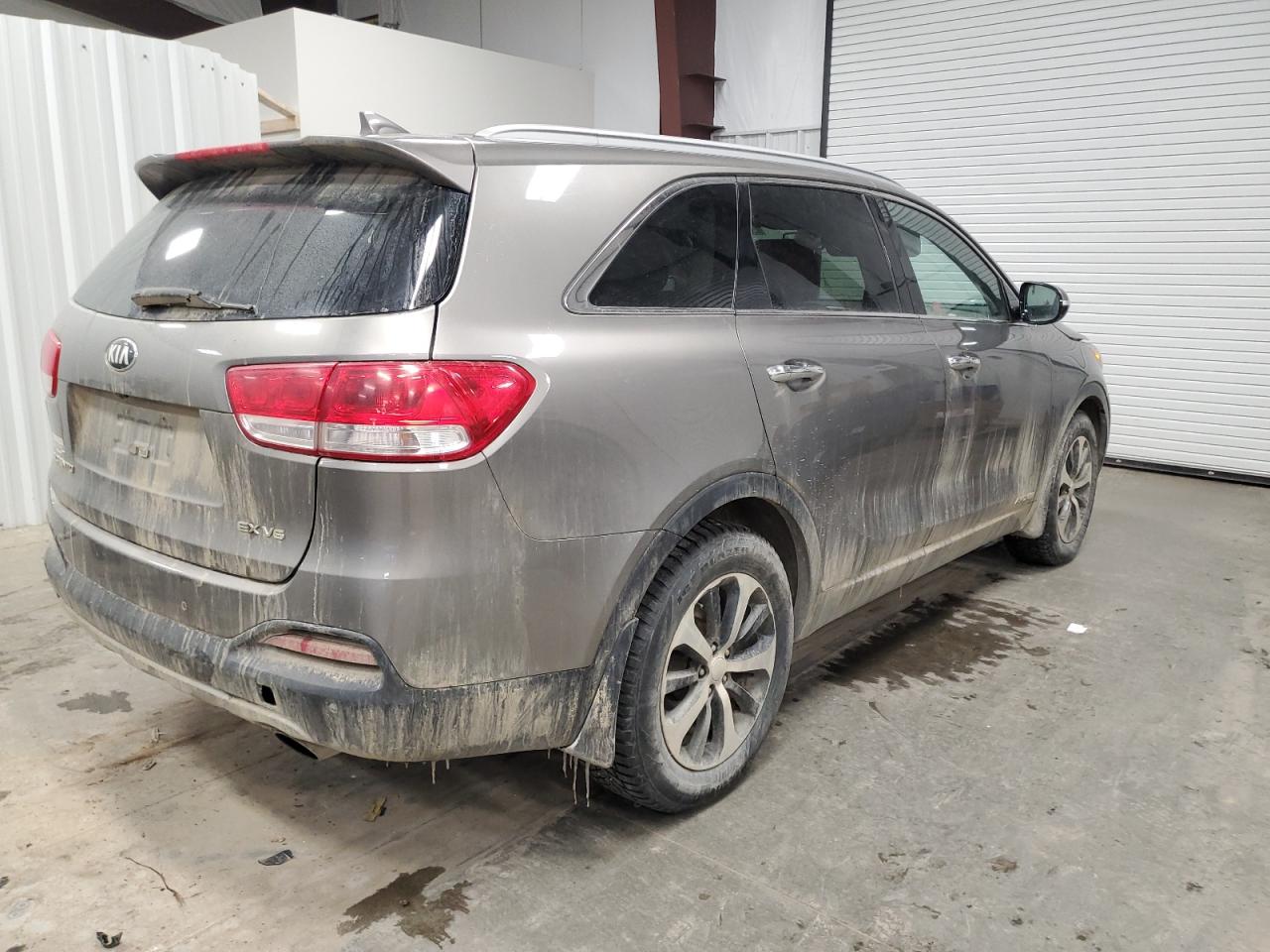 2016 Kia Sorento - Image 3