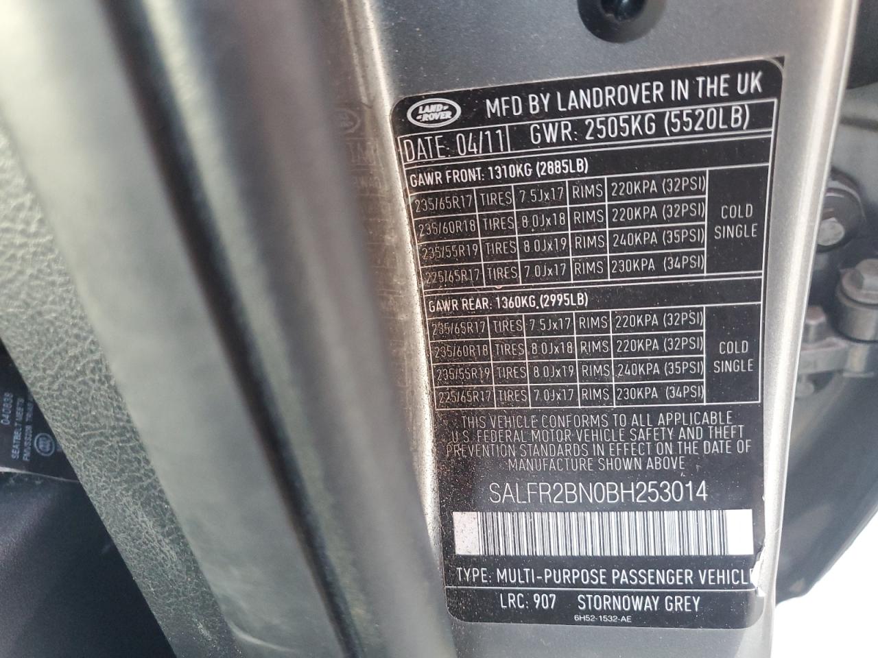2011 Land Rover LR2 - Image 15