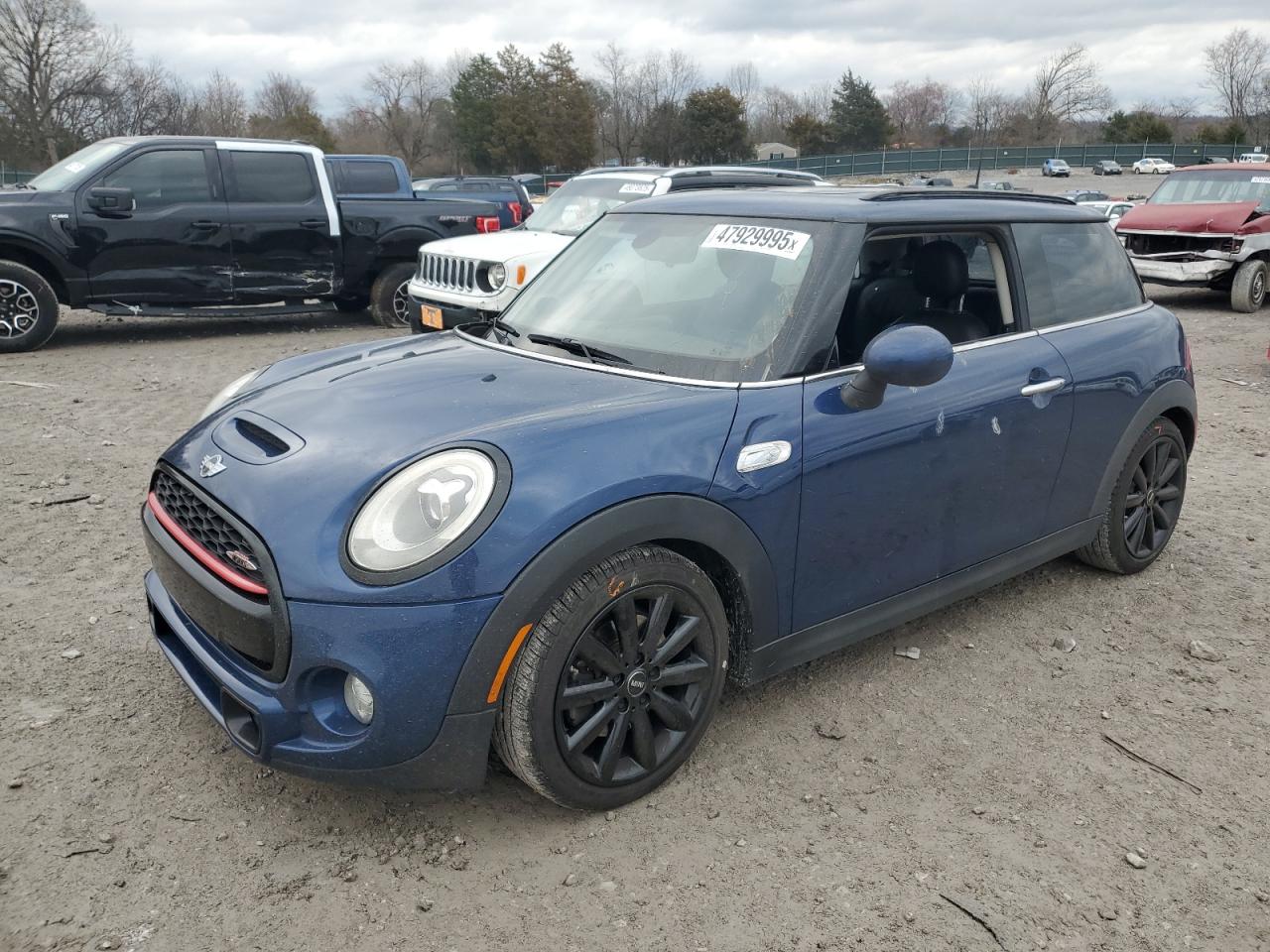 2016 MINI Cooper - Image 1
