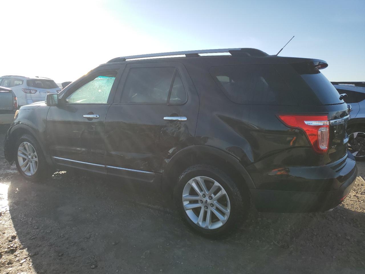 2014 Ford Explorer - Image 2