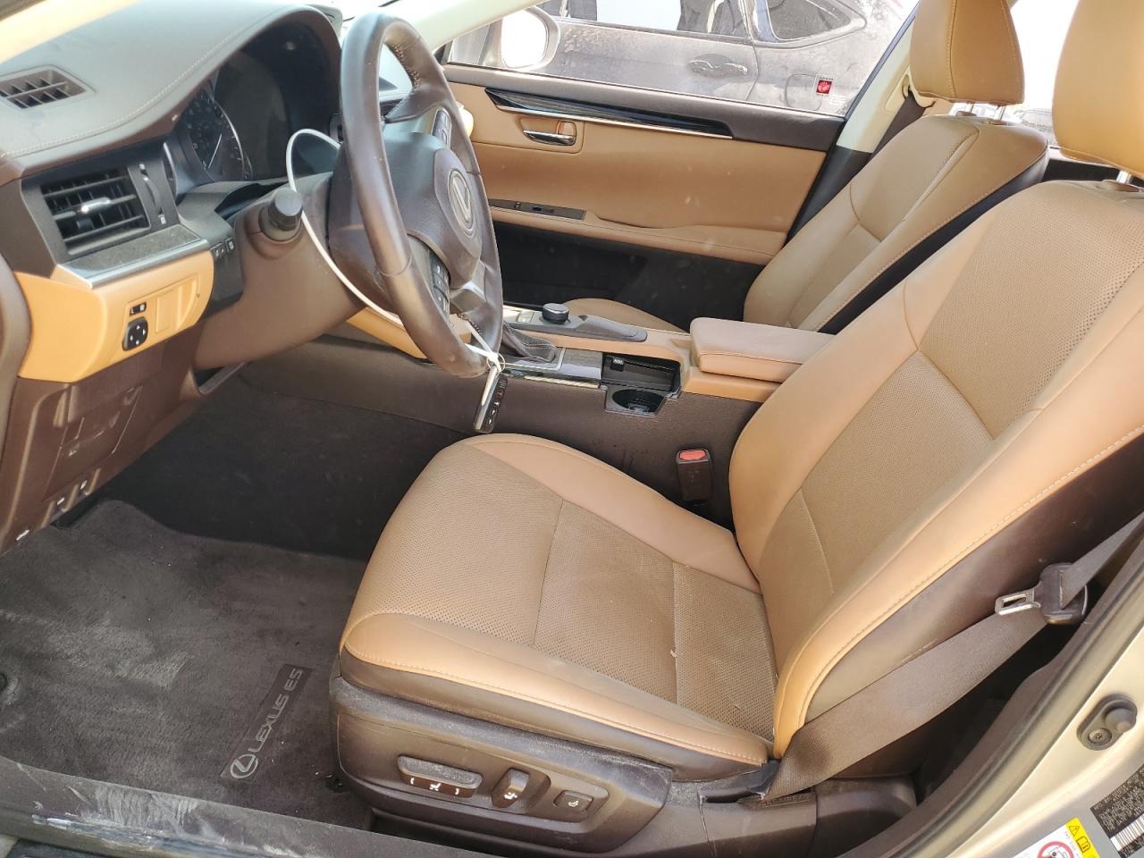 2016 Lexus ES - Image 7