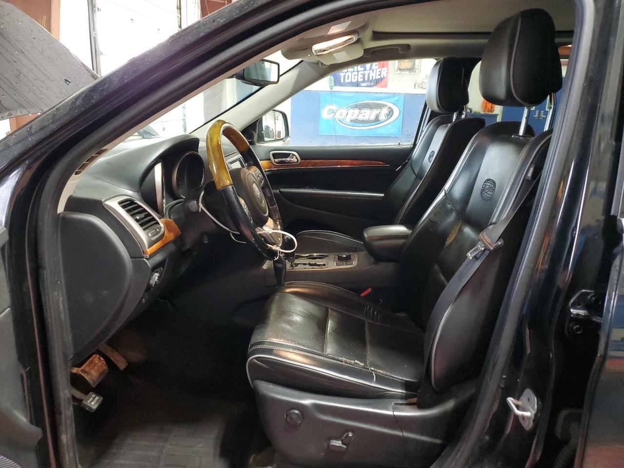 2011 Jeep Grand Cherokee - Image 7