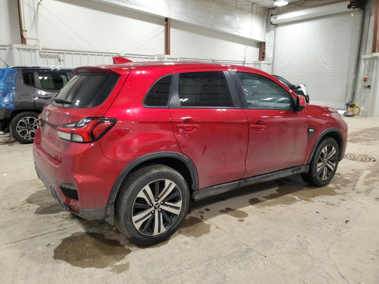 2020 Mitsubishi Outlander - Image 3