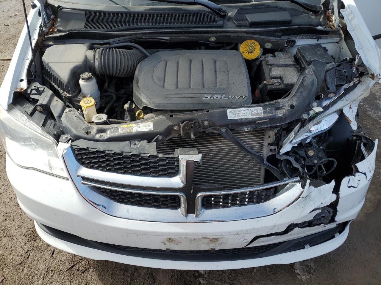 2014 Dodge Caravan - Image 12