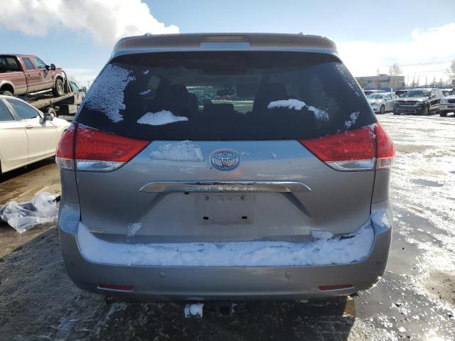2011 TOYOTA SIENNA XLE