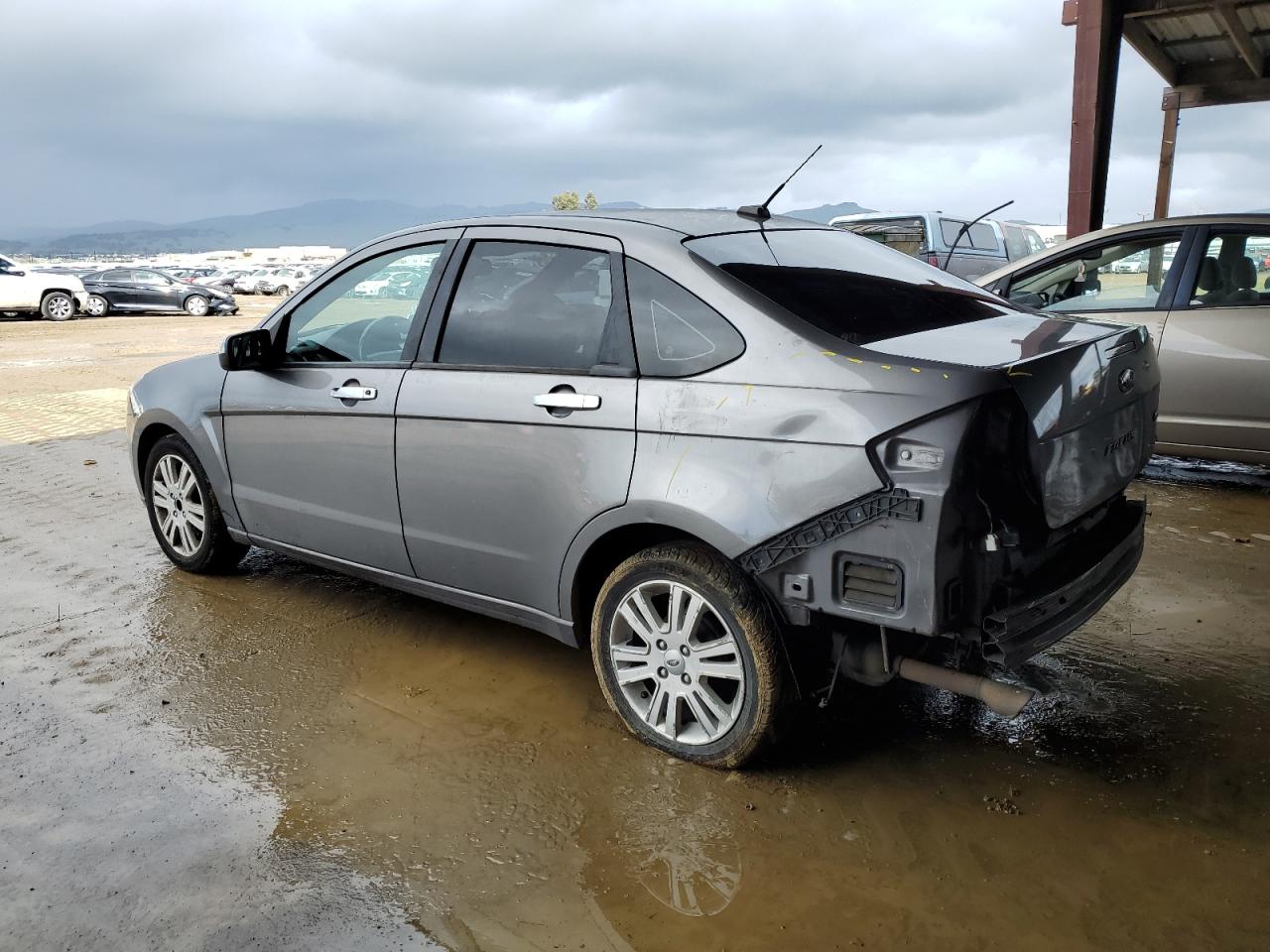 2010 Ford Focus - Image 2