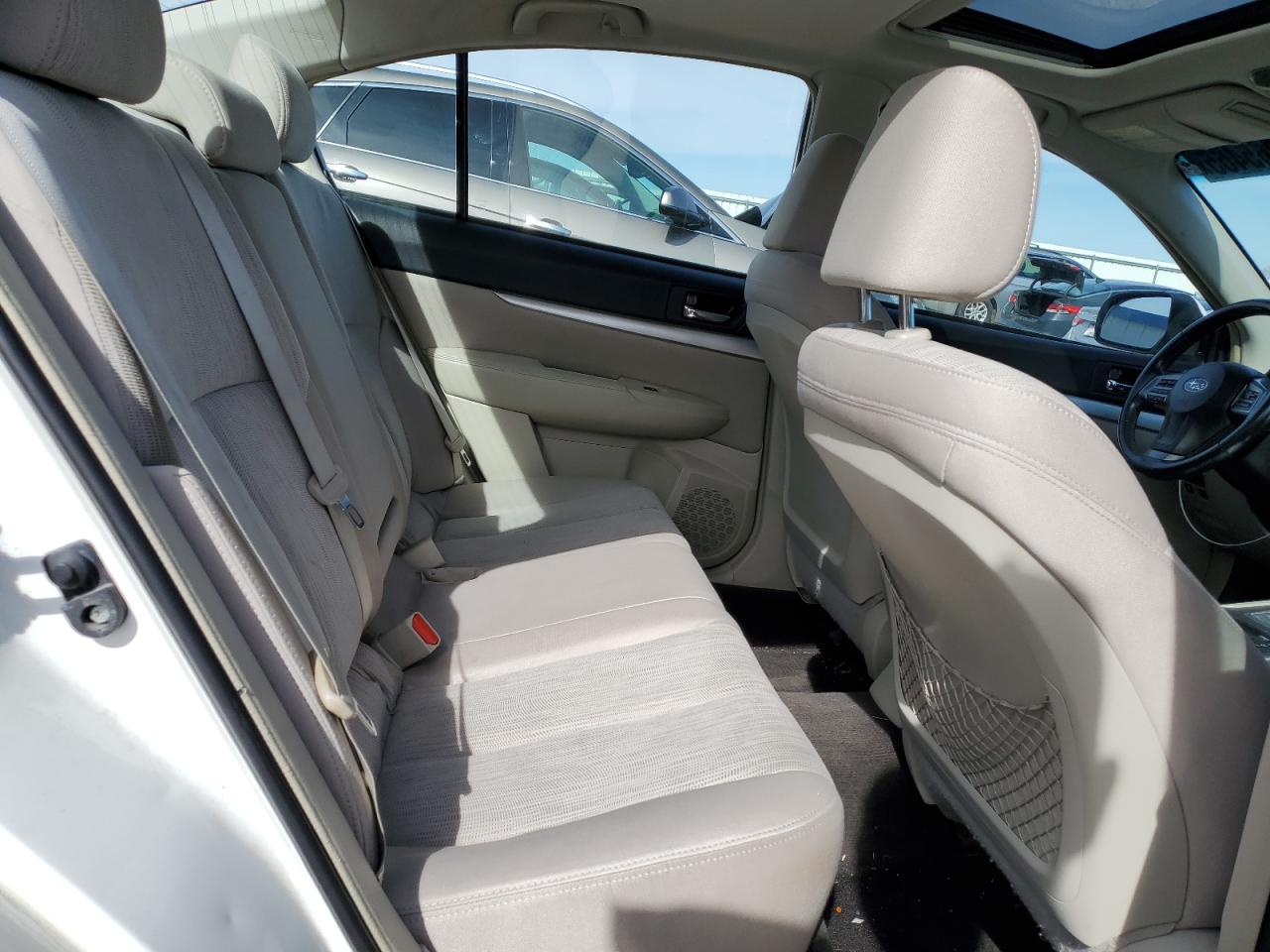 2014 Subaru Legacy - Image 10