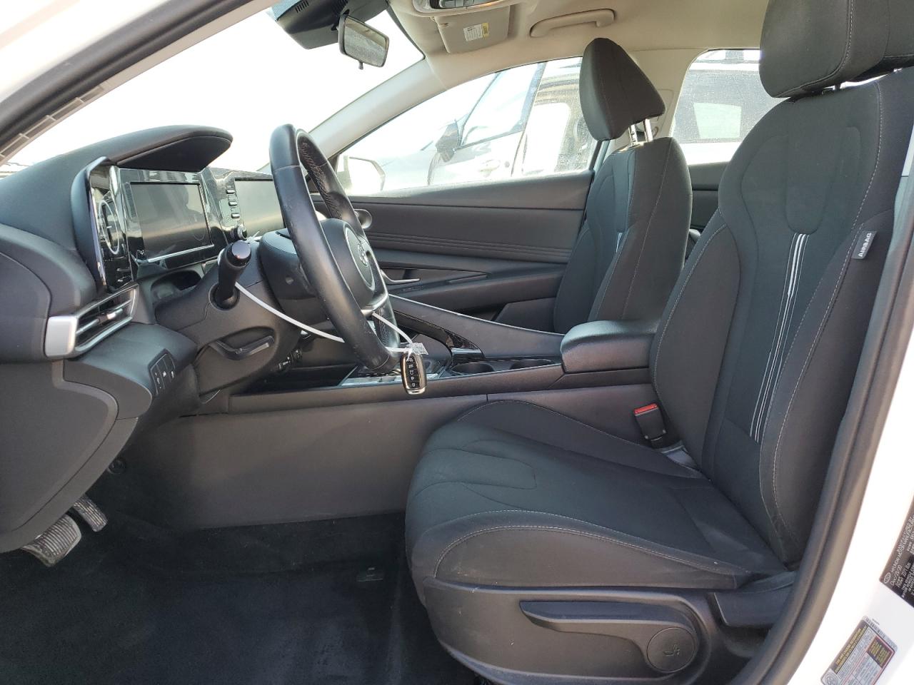 2021 Hyundai Elantra - Image 7