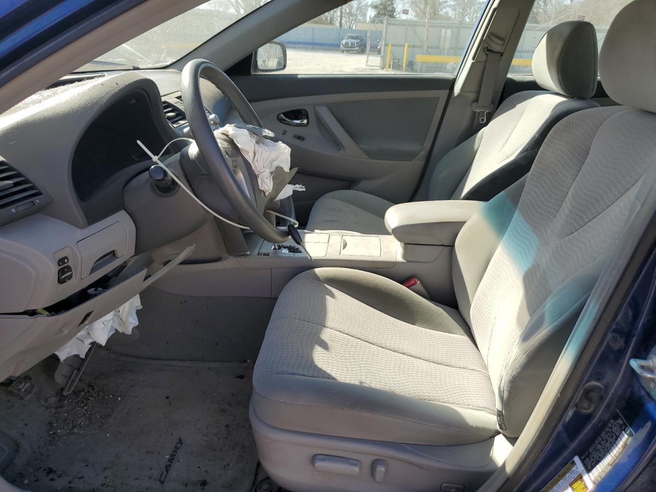 2010 Toyota Camry - Image 7