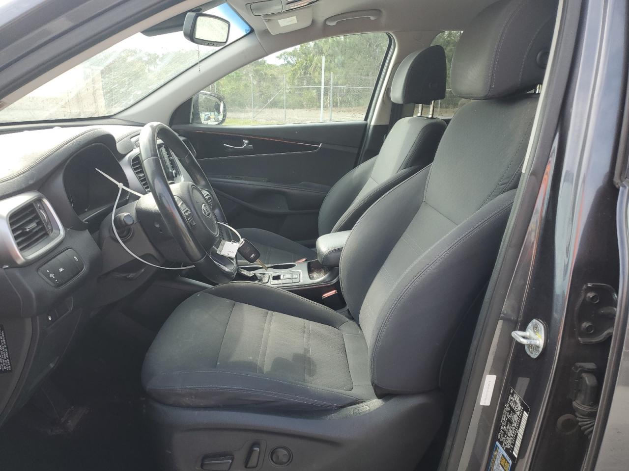 2017 Kia Sorento - Image 7