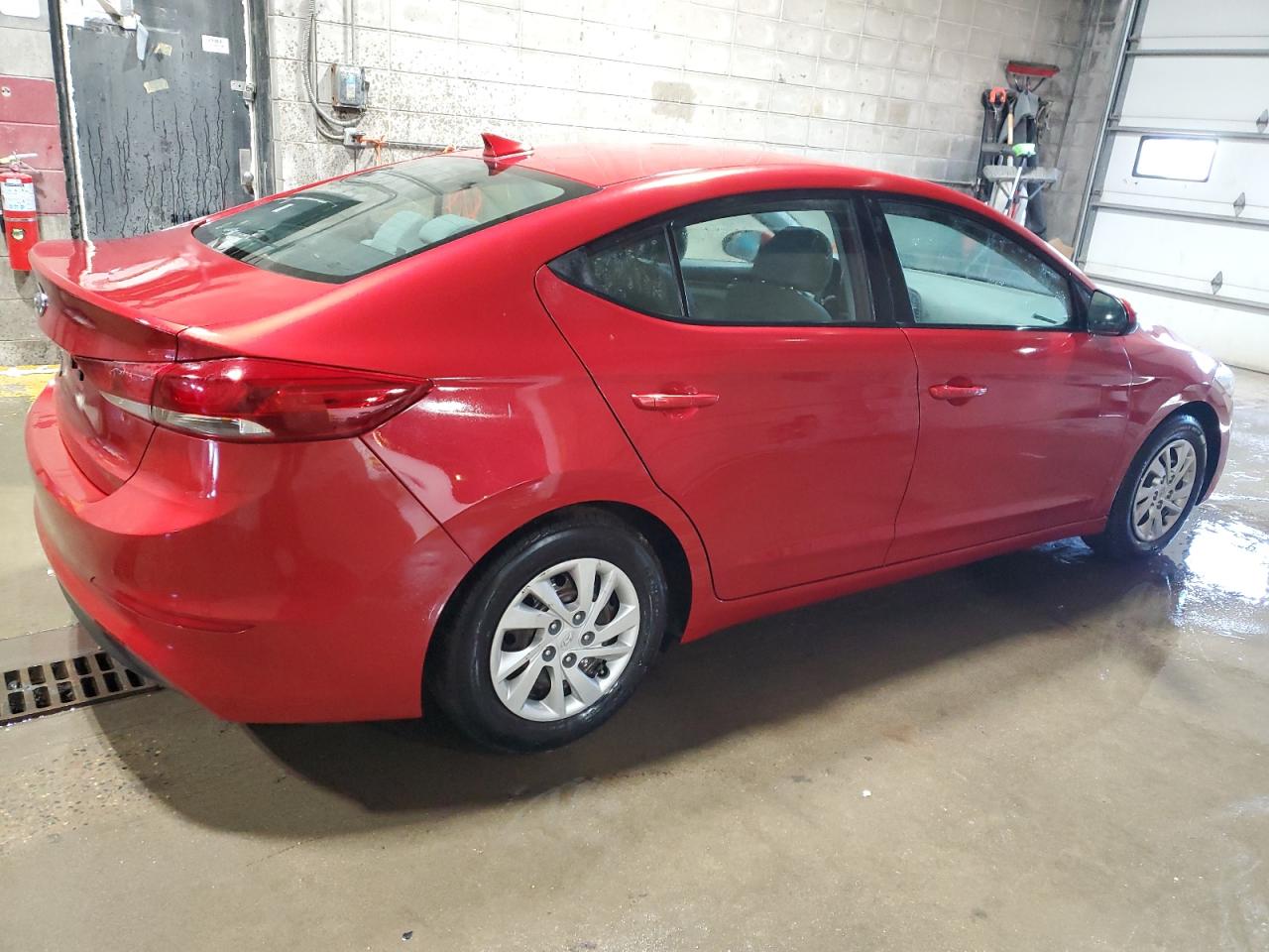 2017 Hyundai Elantra - Image 3