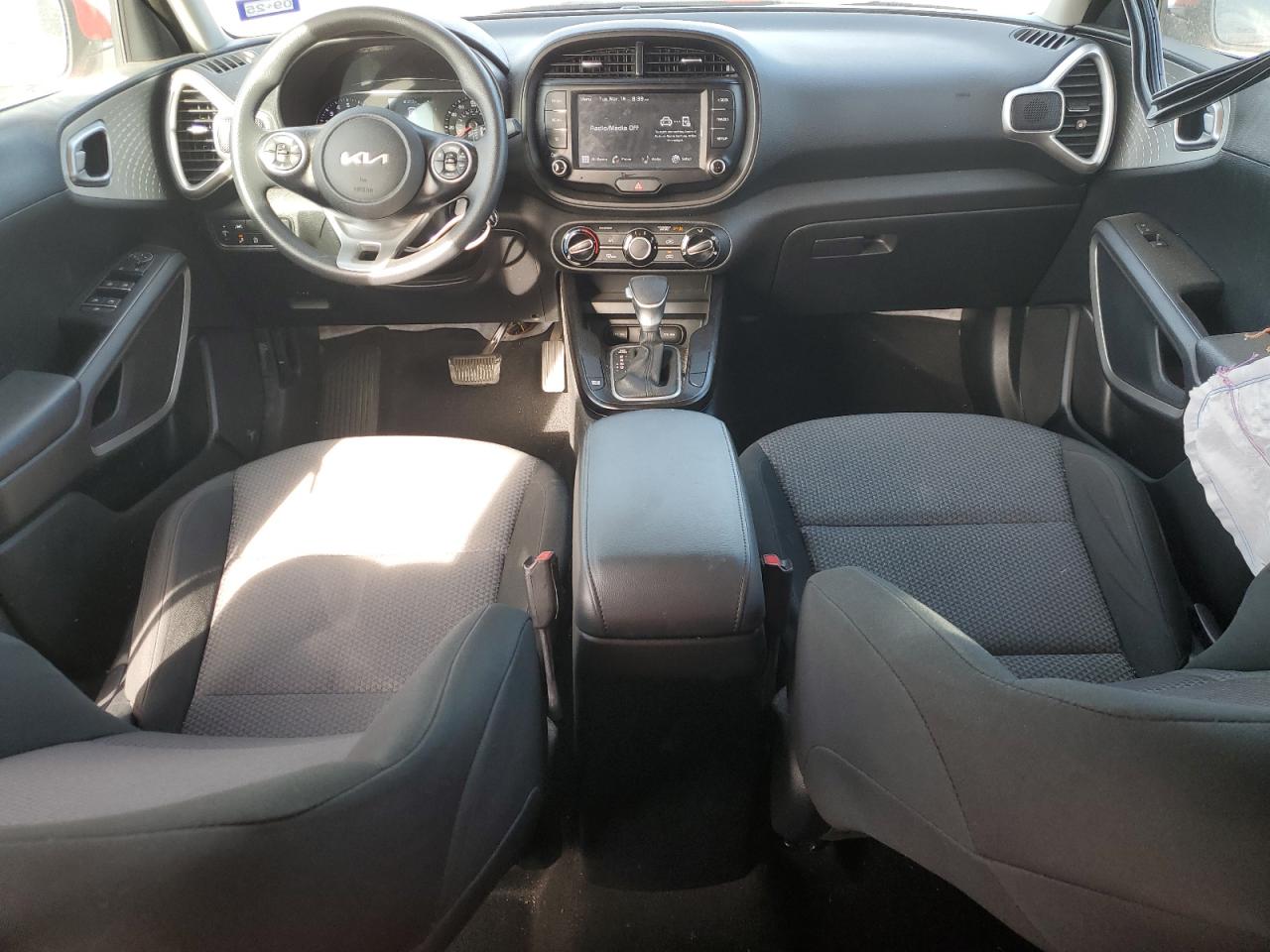 2022 Kia Soul - Image 8