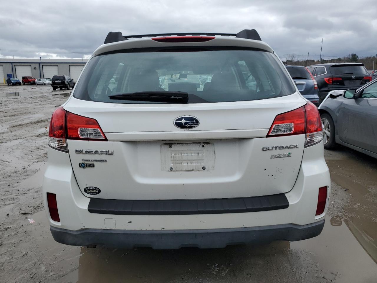 2011 Subaru Outback - Image 6