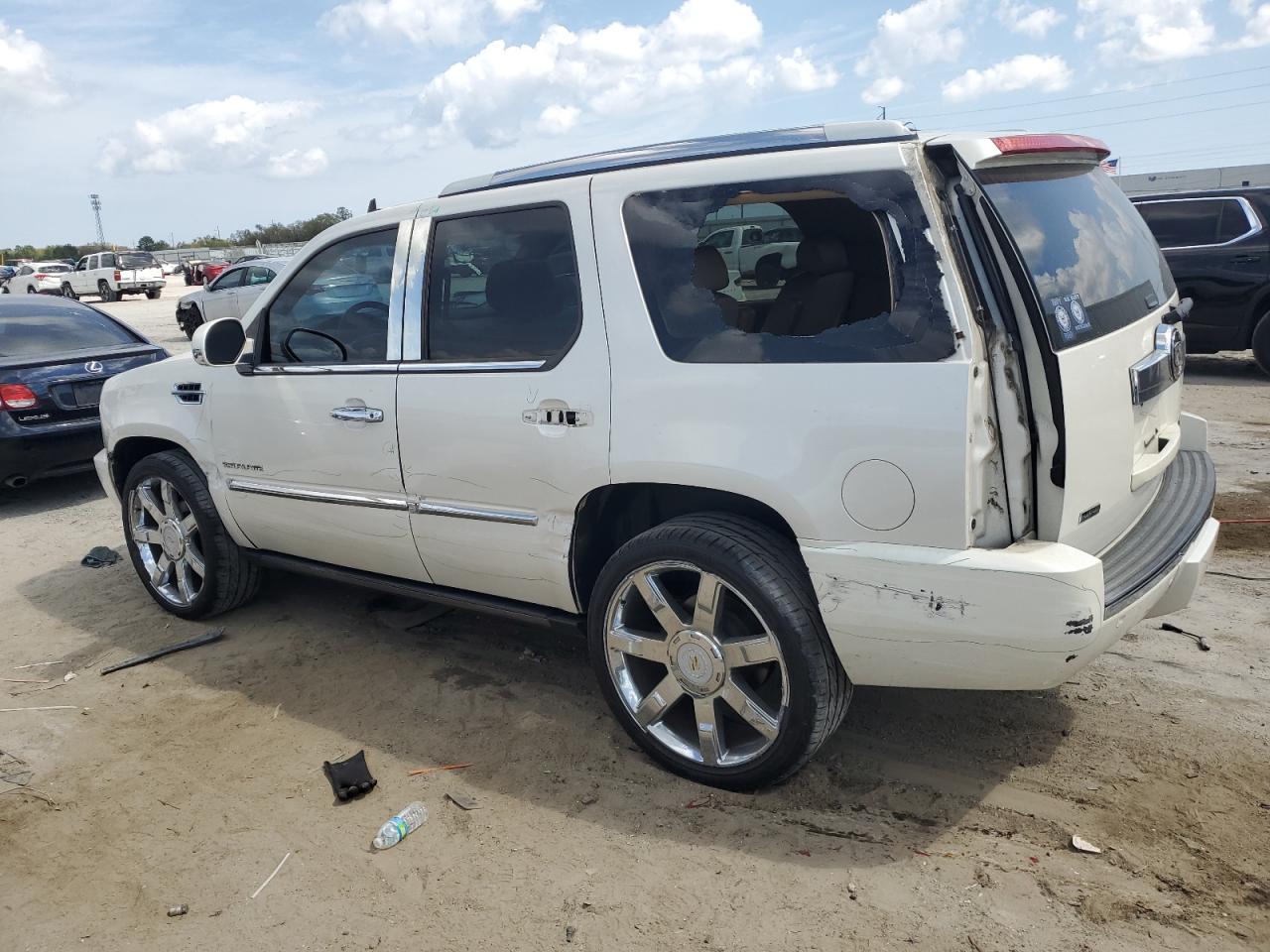 2010 Cadillac Escalade - Image 2