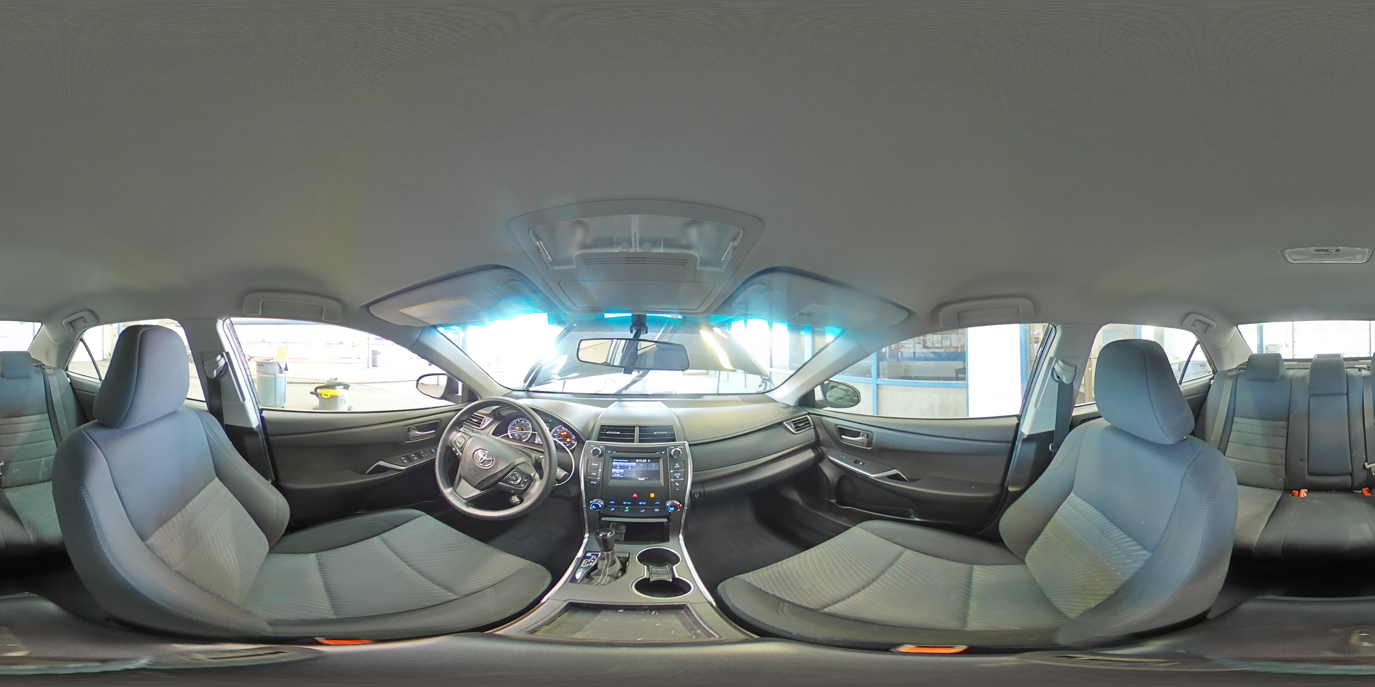 2016 Toyota Camry - Image 13