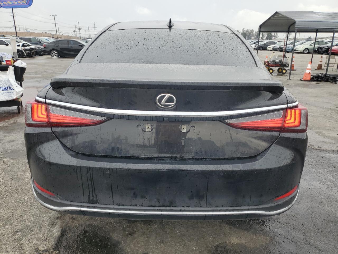 2024 Lexus ES - Image 6