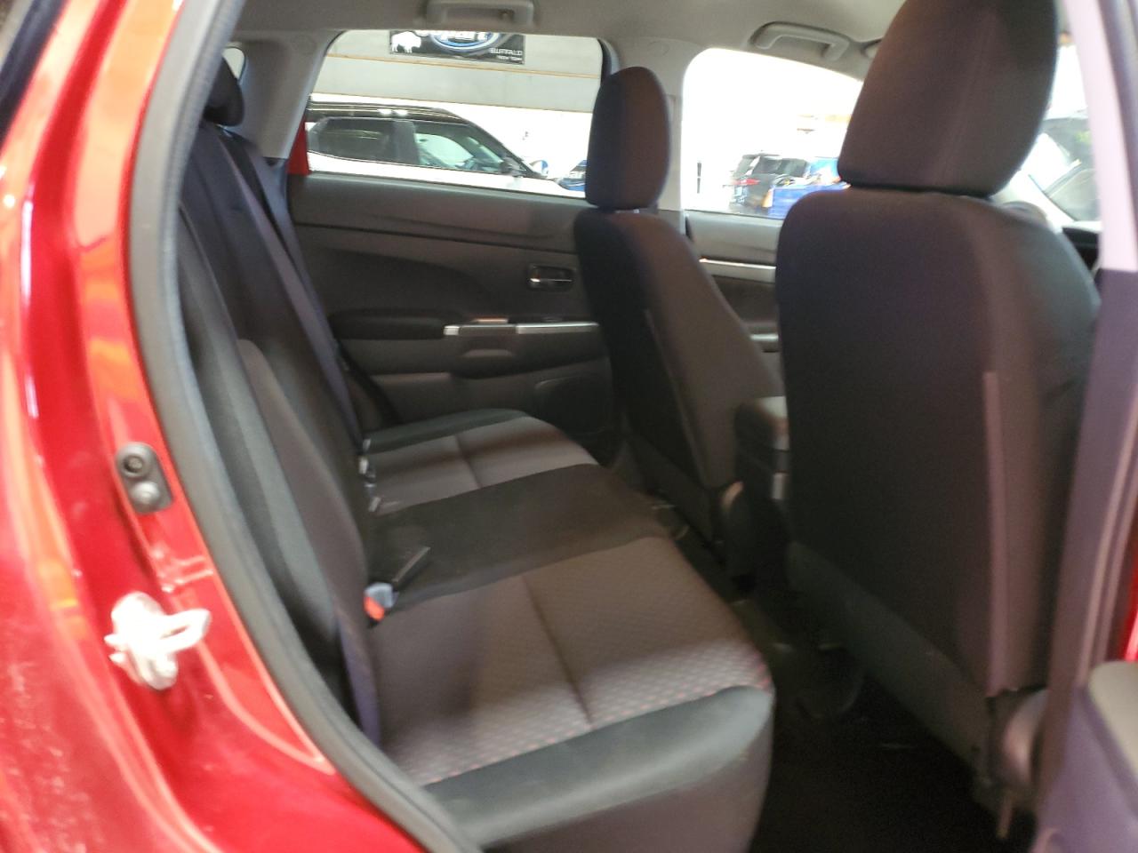 2019 Mitsubishi Outlander - Image 11