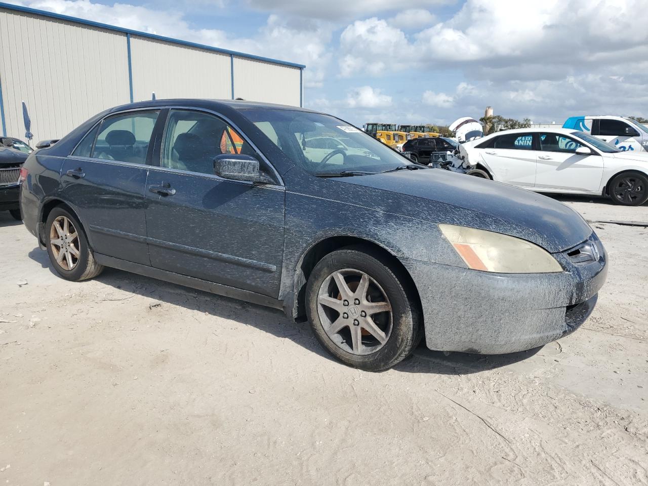 2004 Honda Accord - Image 4