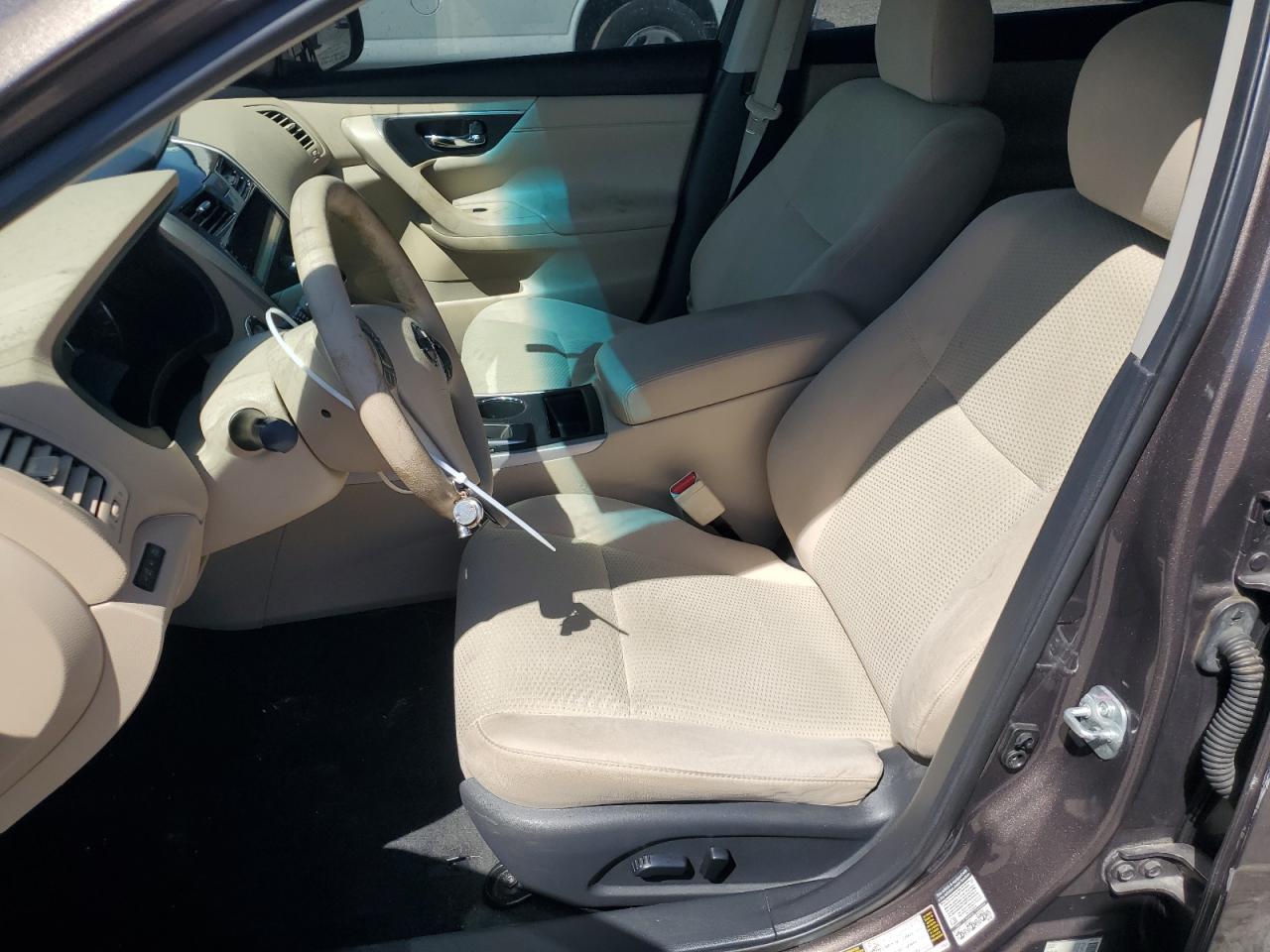 2015 Nissan Altima - Image 7