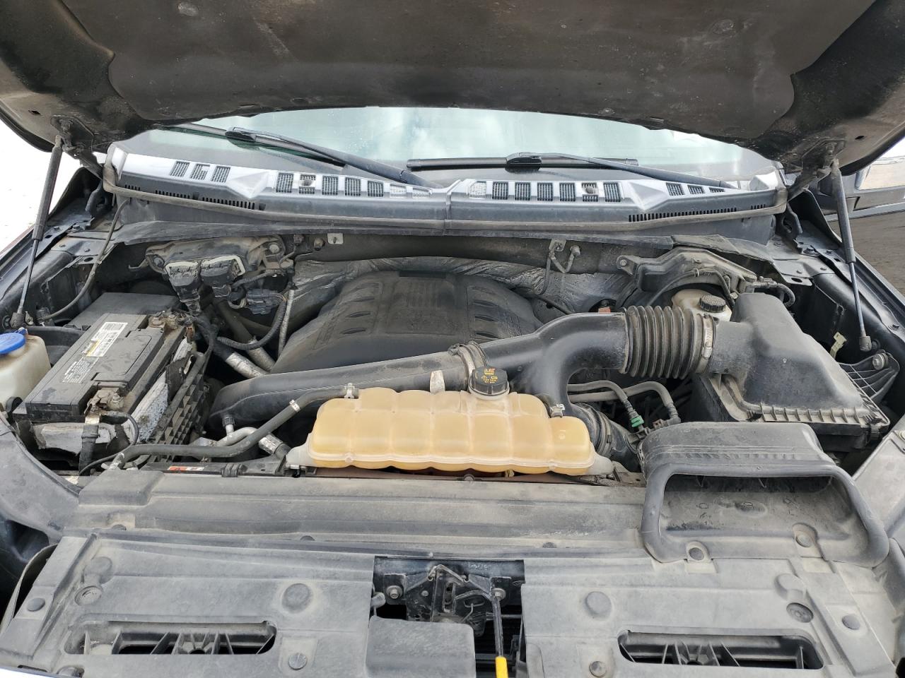 2015 Ford F-150 - Image 11