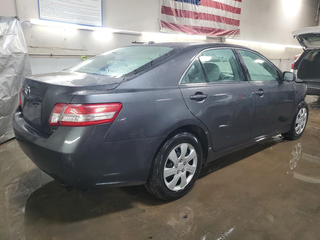2010 Toyota Camry - Image 3