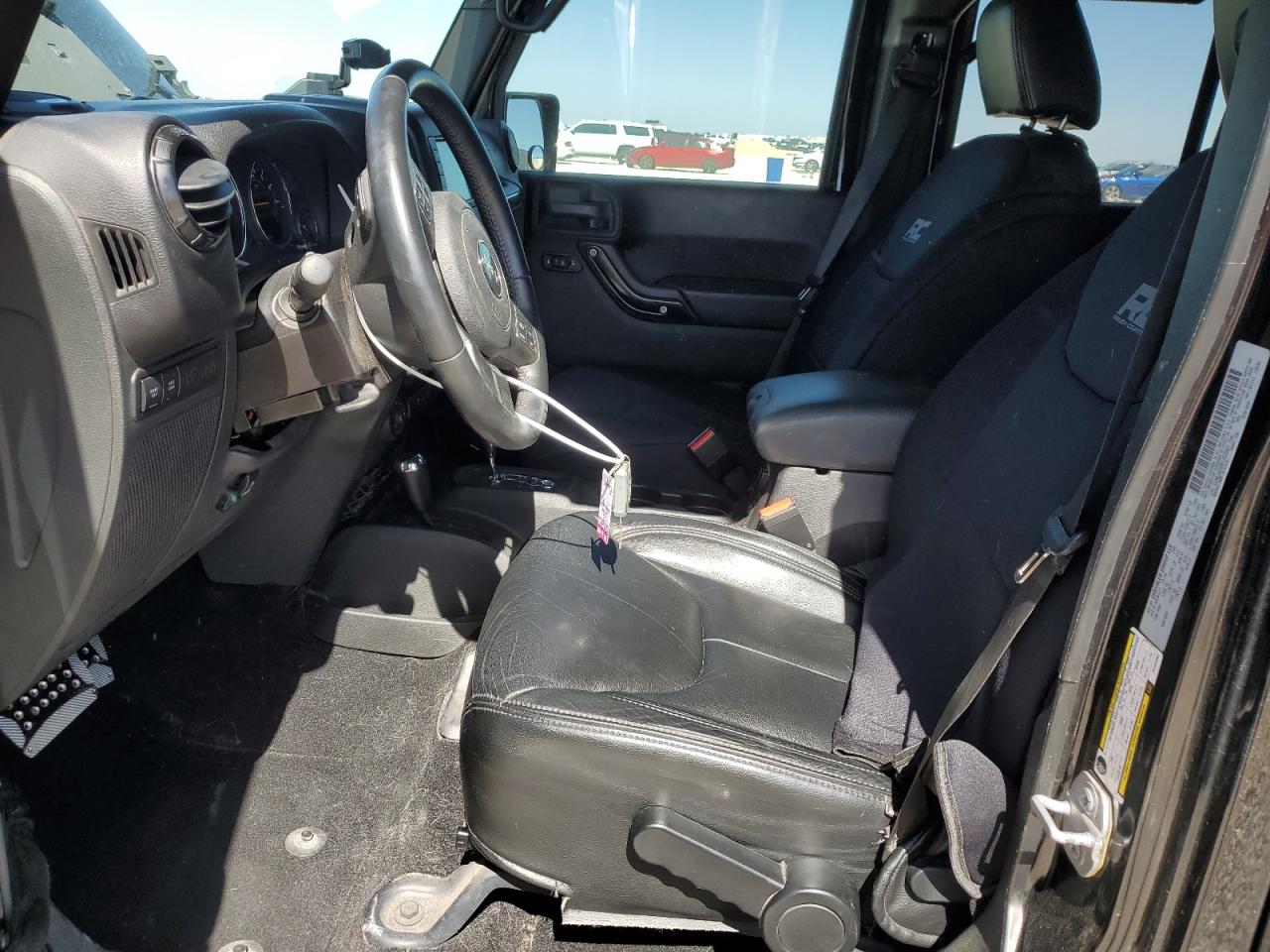 2015 Jeep Wrangler - Image 7
