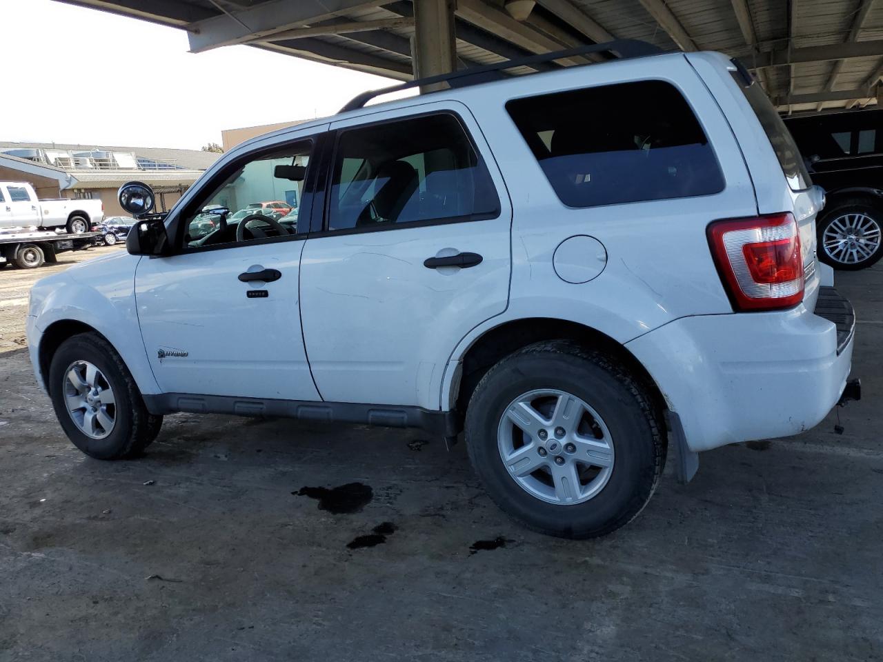 2010 Ford Escape - Image 2