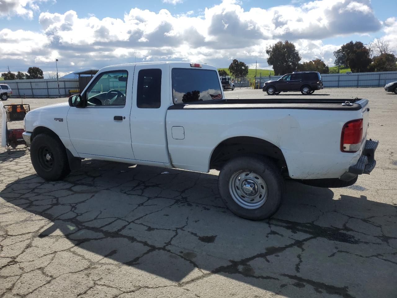 2000 Ford Ranger - Image 2