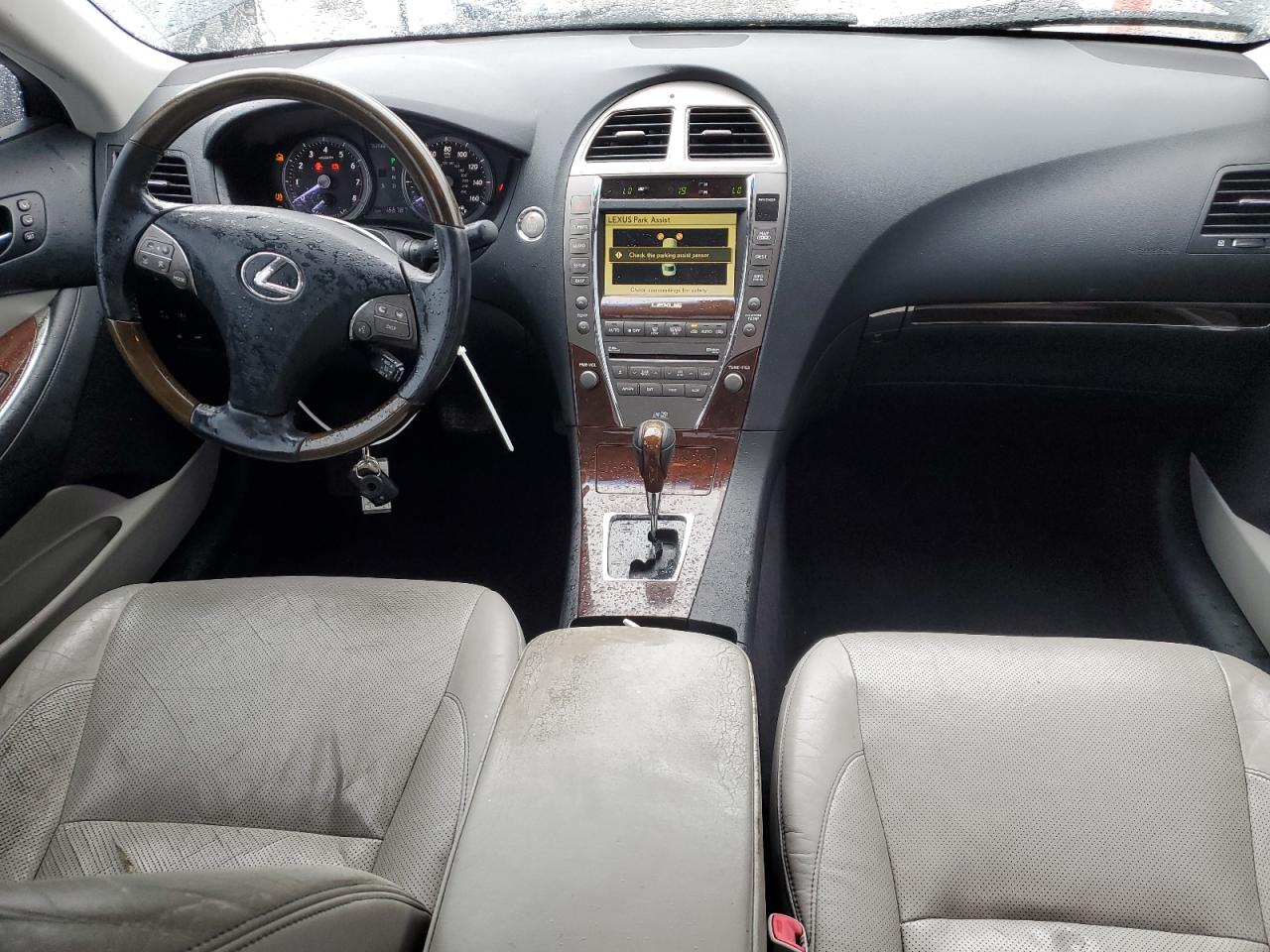 2010 Lexus ES - Image 8