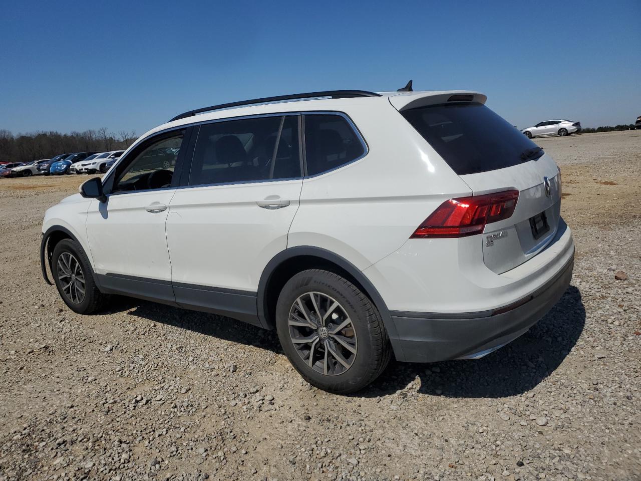 2019 Volkswagen Tiguan - Image 2