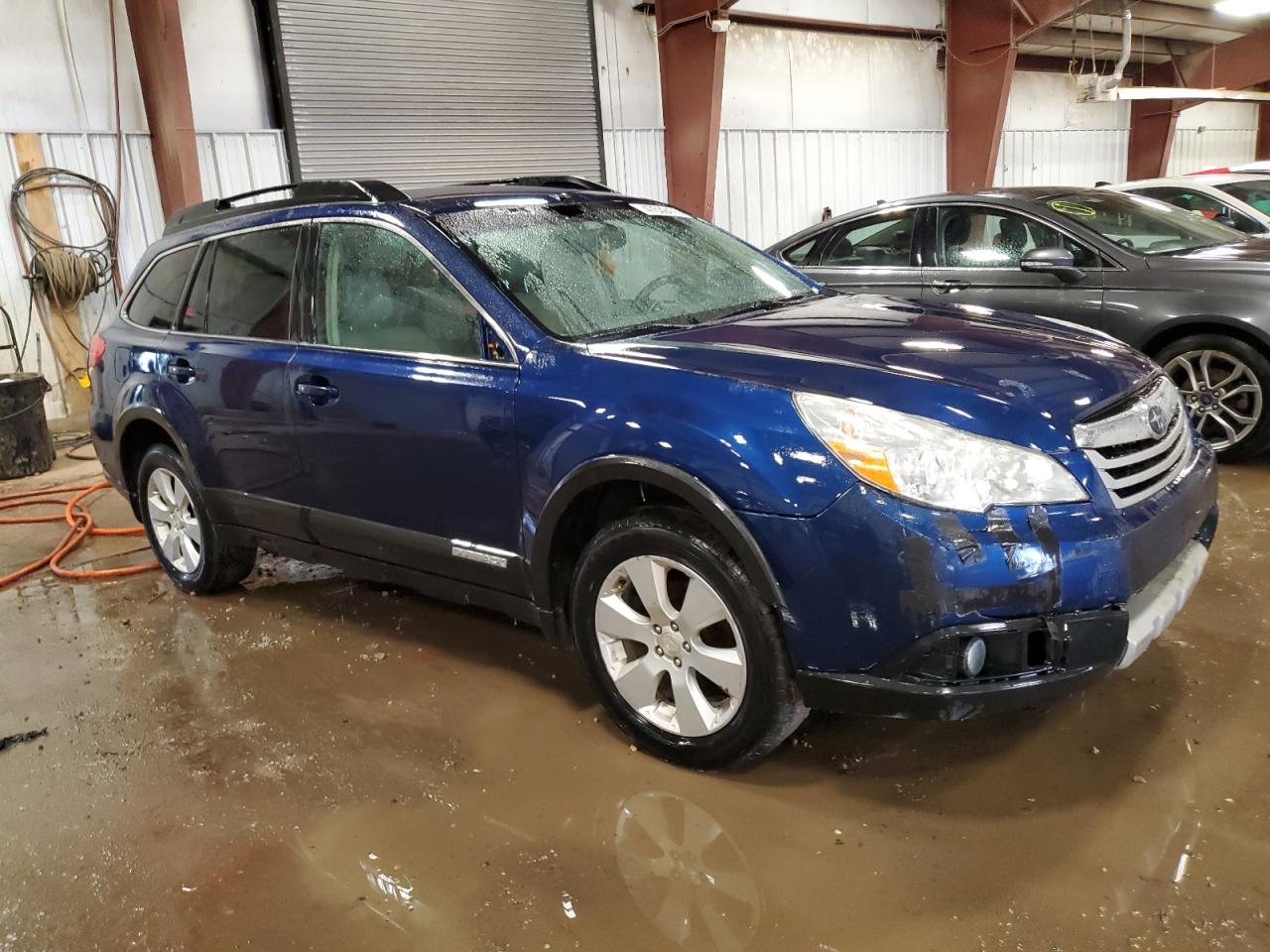 2010 Subaru Outback - Image 4