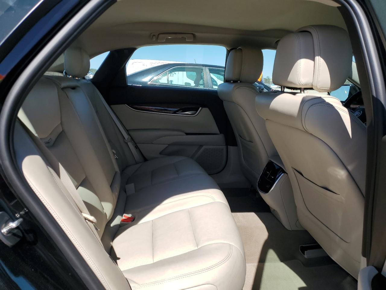2014 Cadillac XTS - Image 10