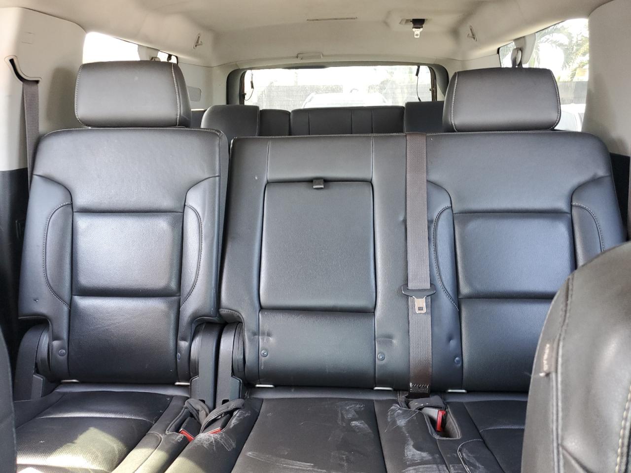 2016 GMC Yukon - Image 10