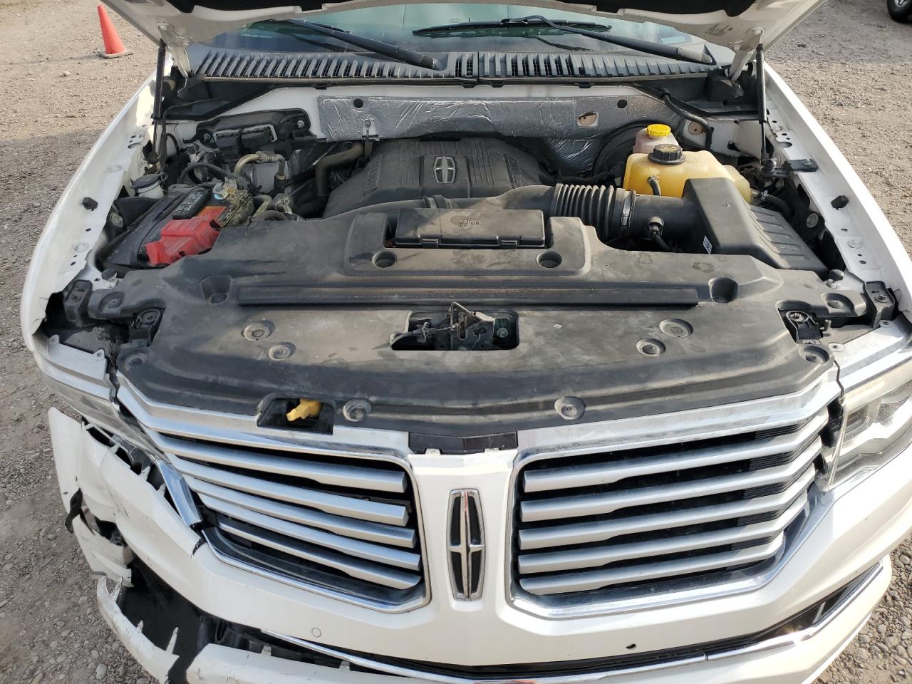 2017 Lincoln Navigator - Image 13