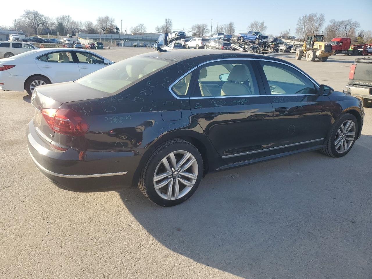 2017 Volkswagen Passat - Image 3