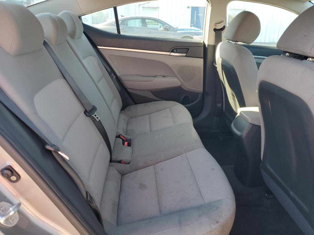 2020 Hyundai Elantra - Image 10