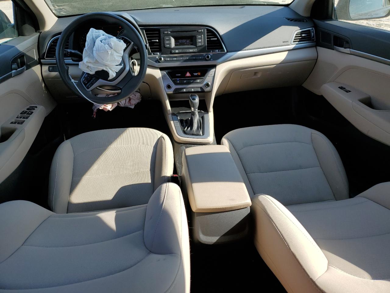 2018 Hyundai Elantra - Image 8