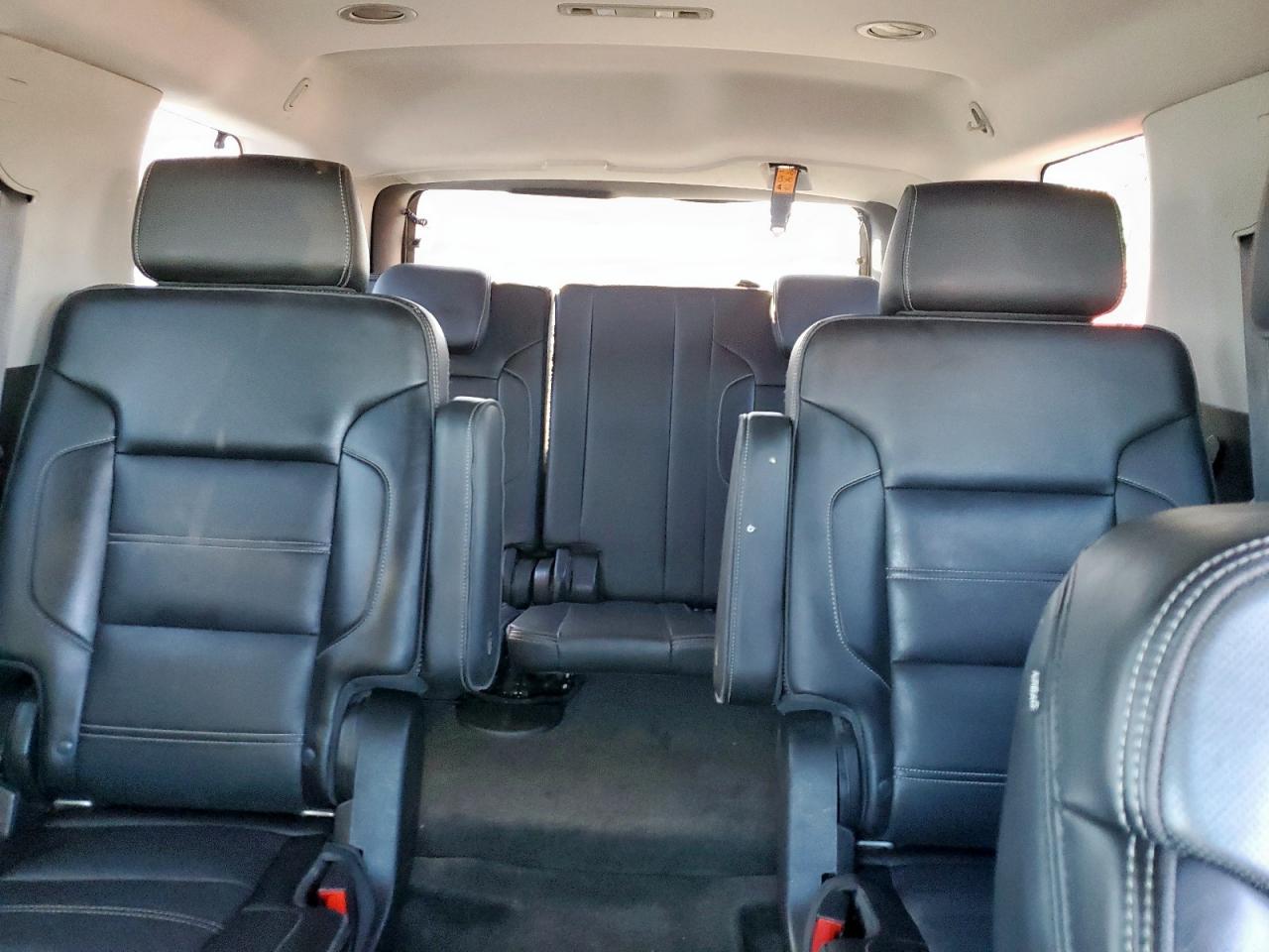 2015 GMC Yukon - Image 10