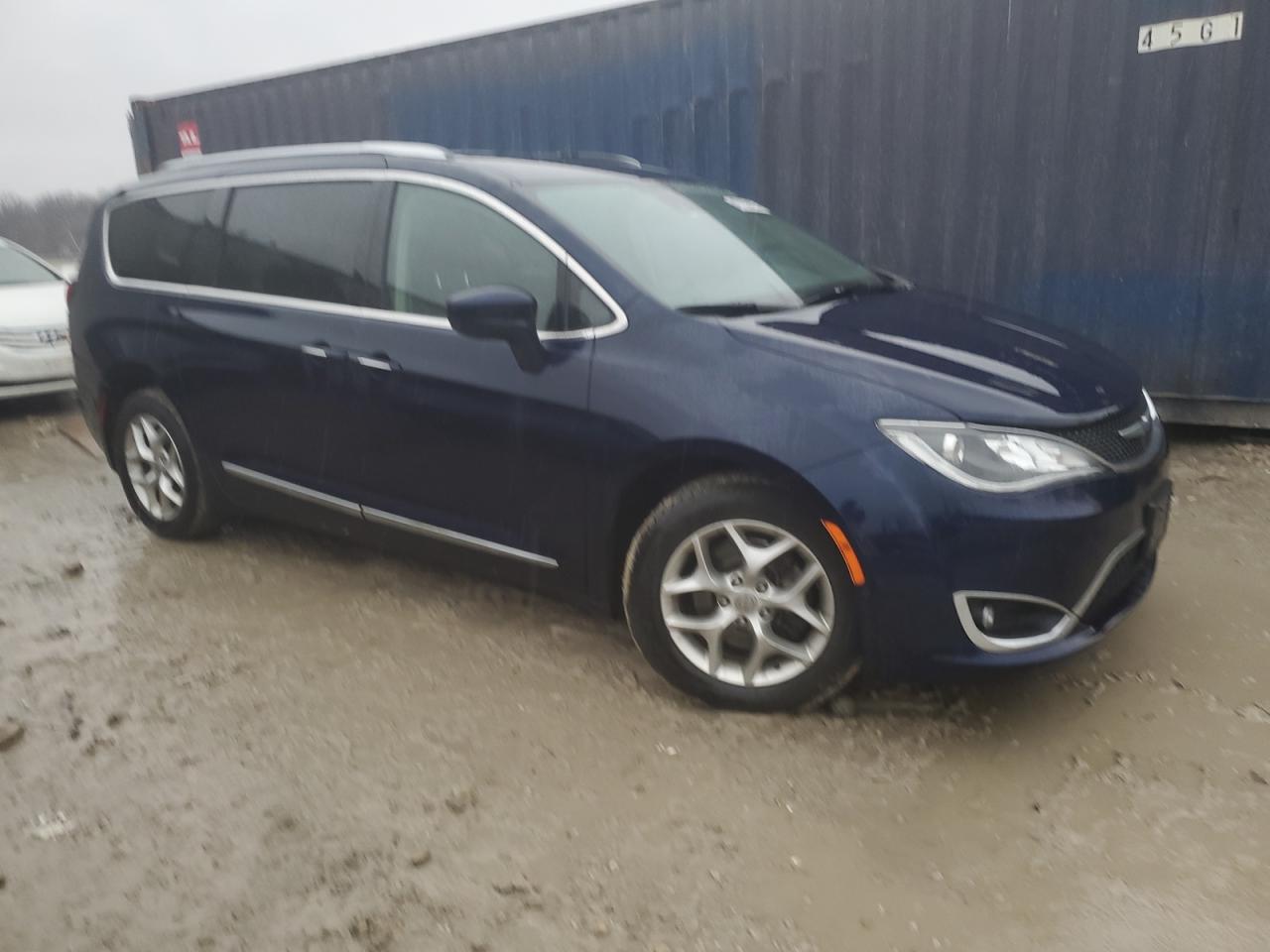 2019 Chrysler Pacifica - Image 4