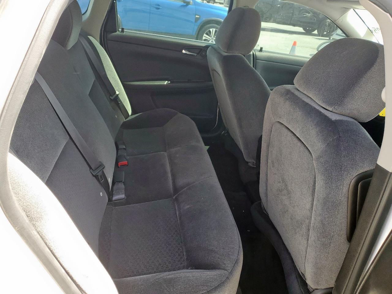 2015 Chevrolet Impala - Image 10