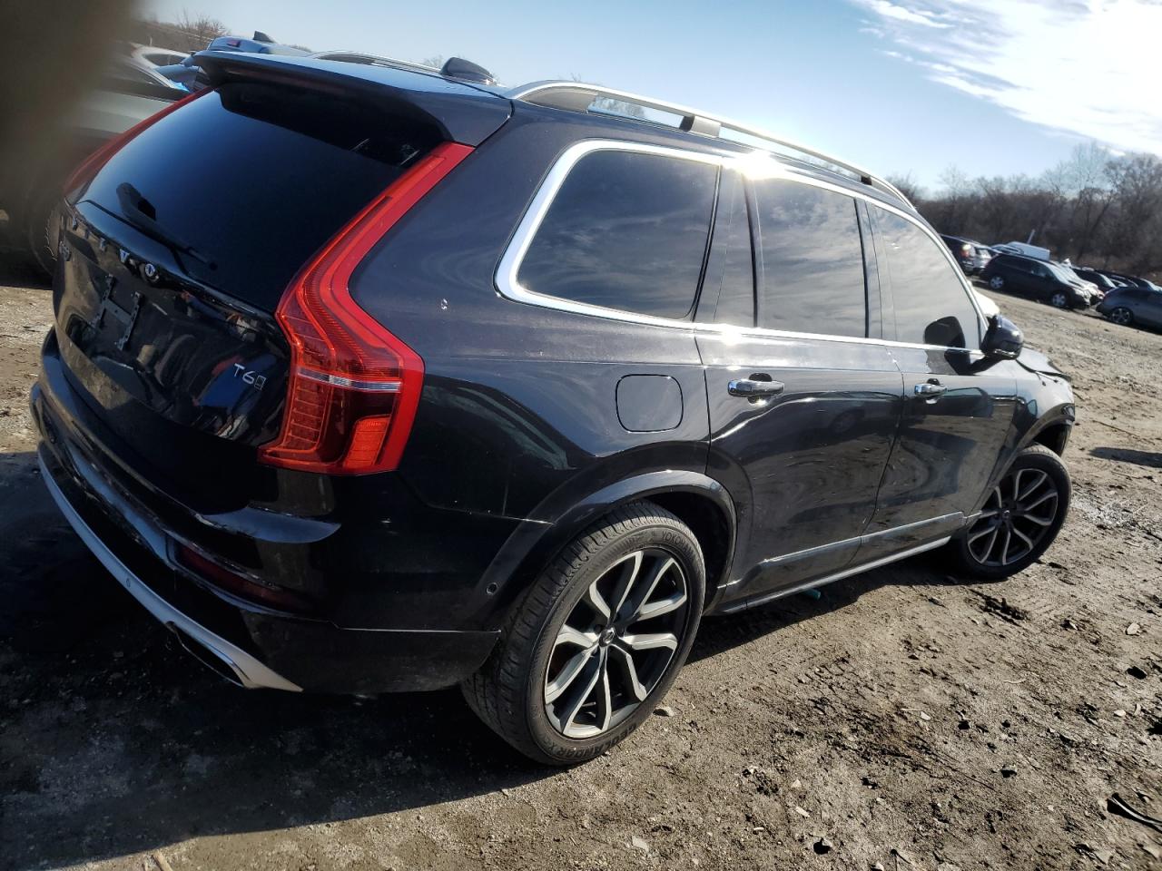 2016 Volvo XC90 - Image 3