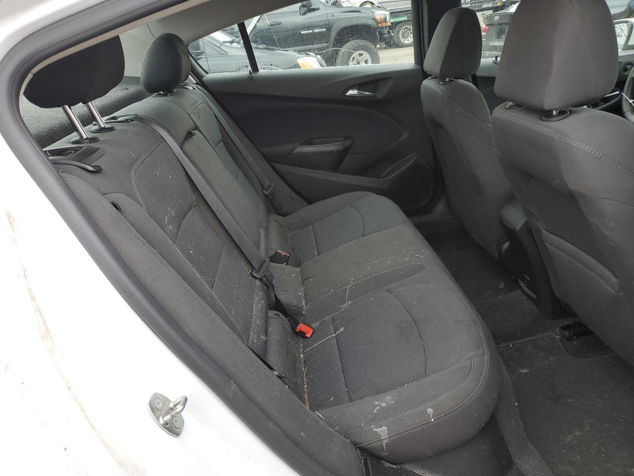 2017 Chevrolet Cruze - Image 10